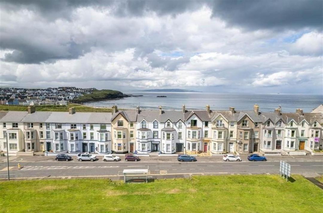 6 Dunluce Park - Portrush By The Sea Exterior foto