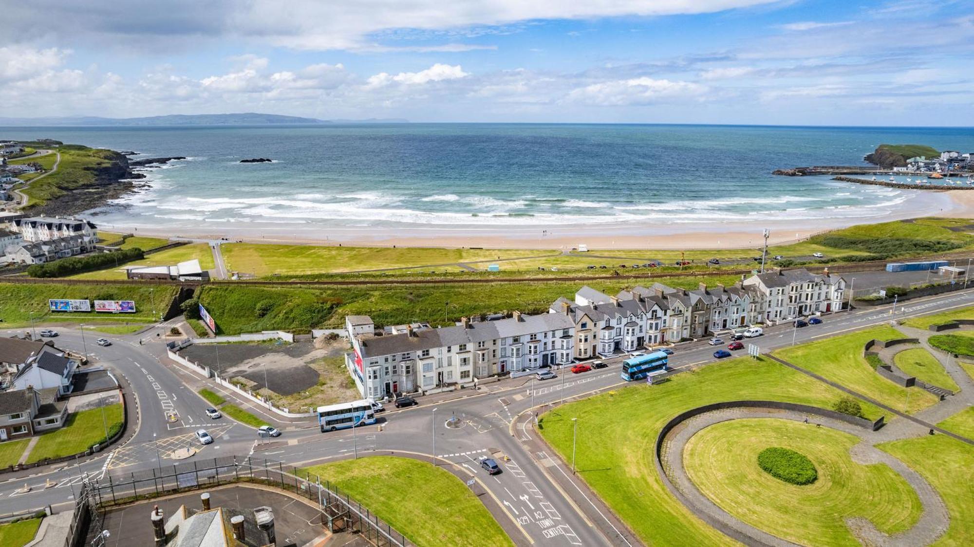 6 Dunluce Park - Portrush By The Sea Exterior foto