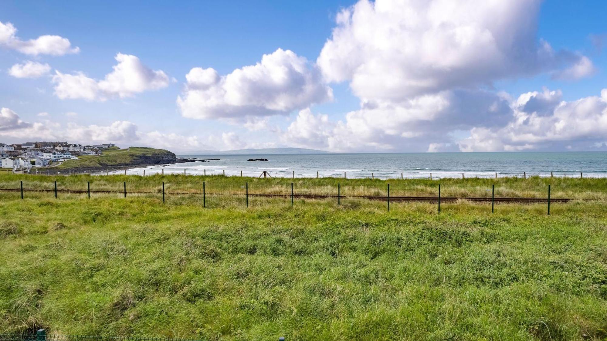 6 Dunluce Park - Portrush By The Sea Exterior foto
